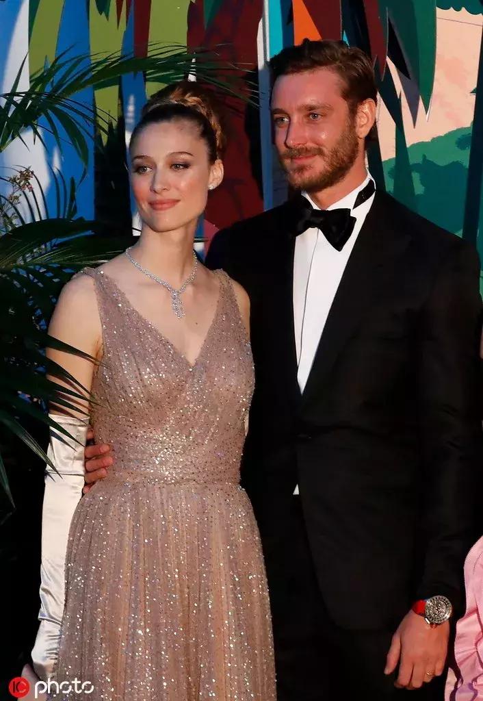 能嫁给王子的从来就不是“灰姑娘”，一起来看这场举办在世界五大宫殿之一的世纪梦幻婚礼吧