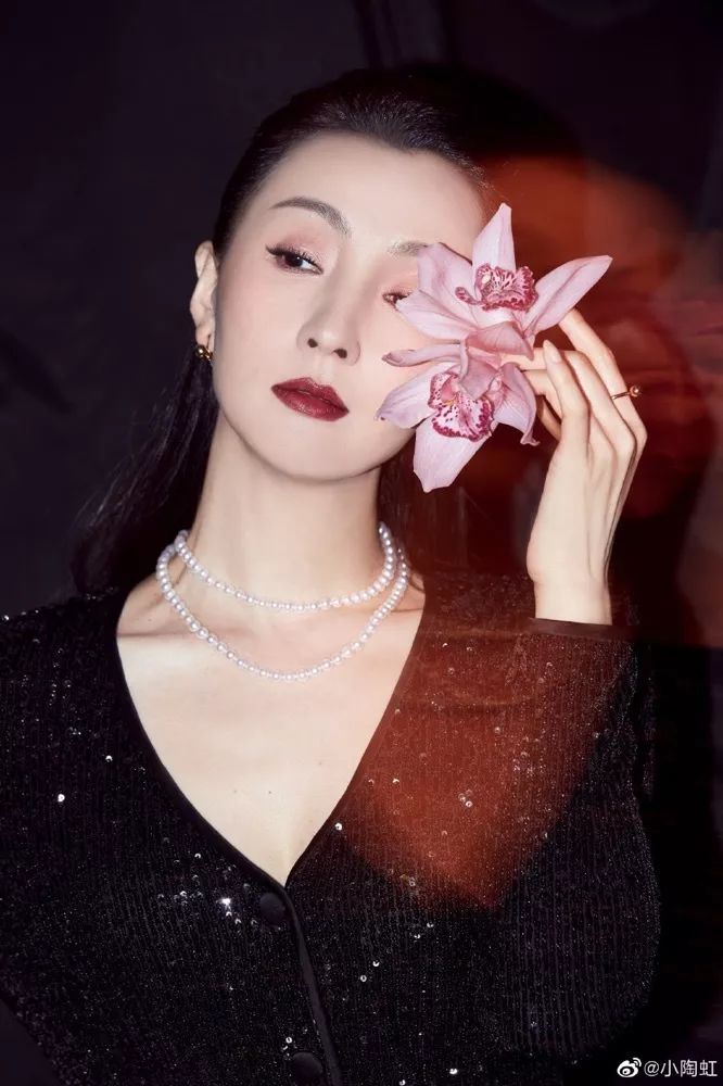 陶虹和谁搞微商,陶虹生图惊艳刷屏