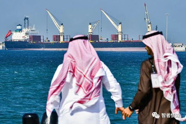 原油是拿来干嘛的,原油是石油吗能燃烧吗