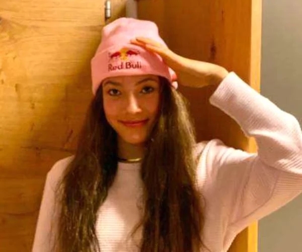 16岁女子加入中国国籍,16岁少女放弃美籍想加入中国籍