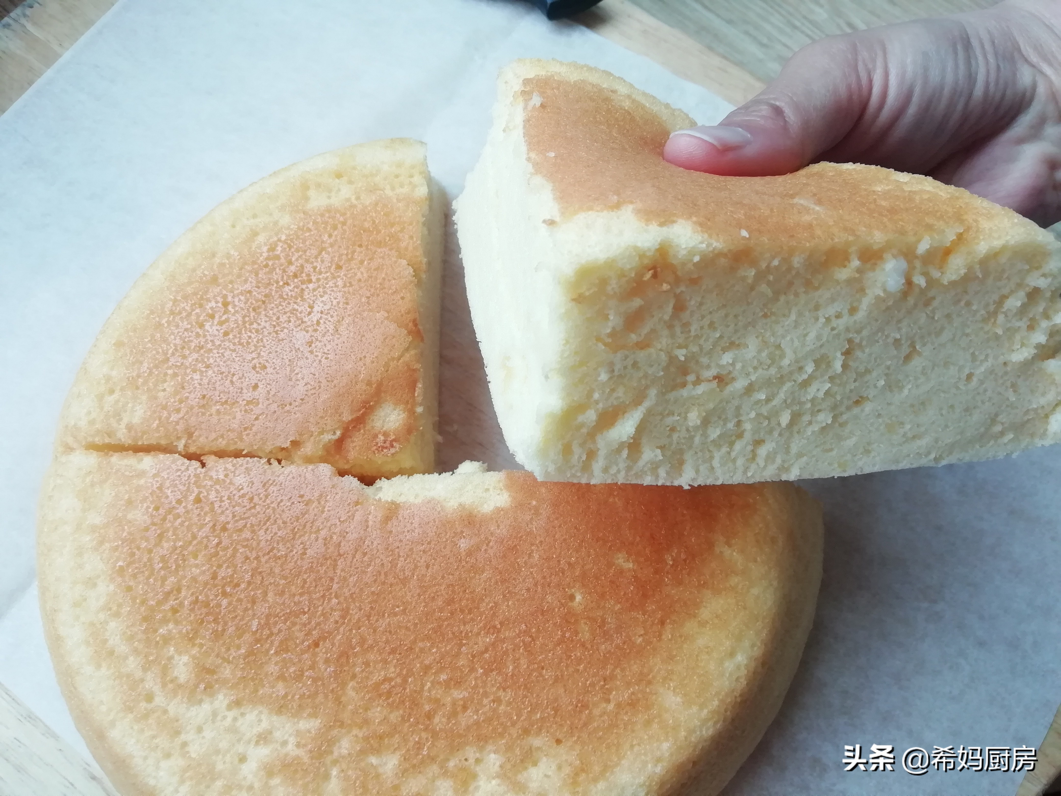 如何使用电饭锅做蛋糕不糊底,最简单的做蛋糕方法用电饭锅