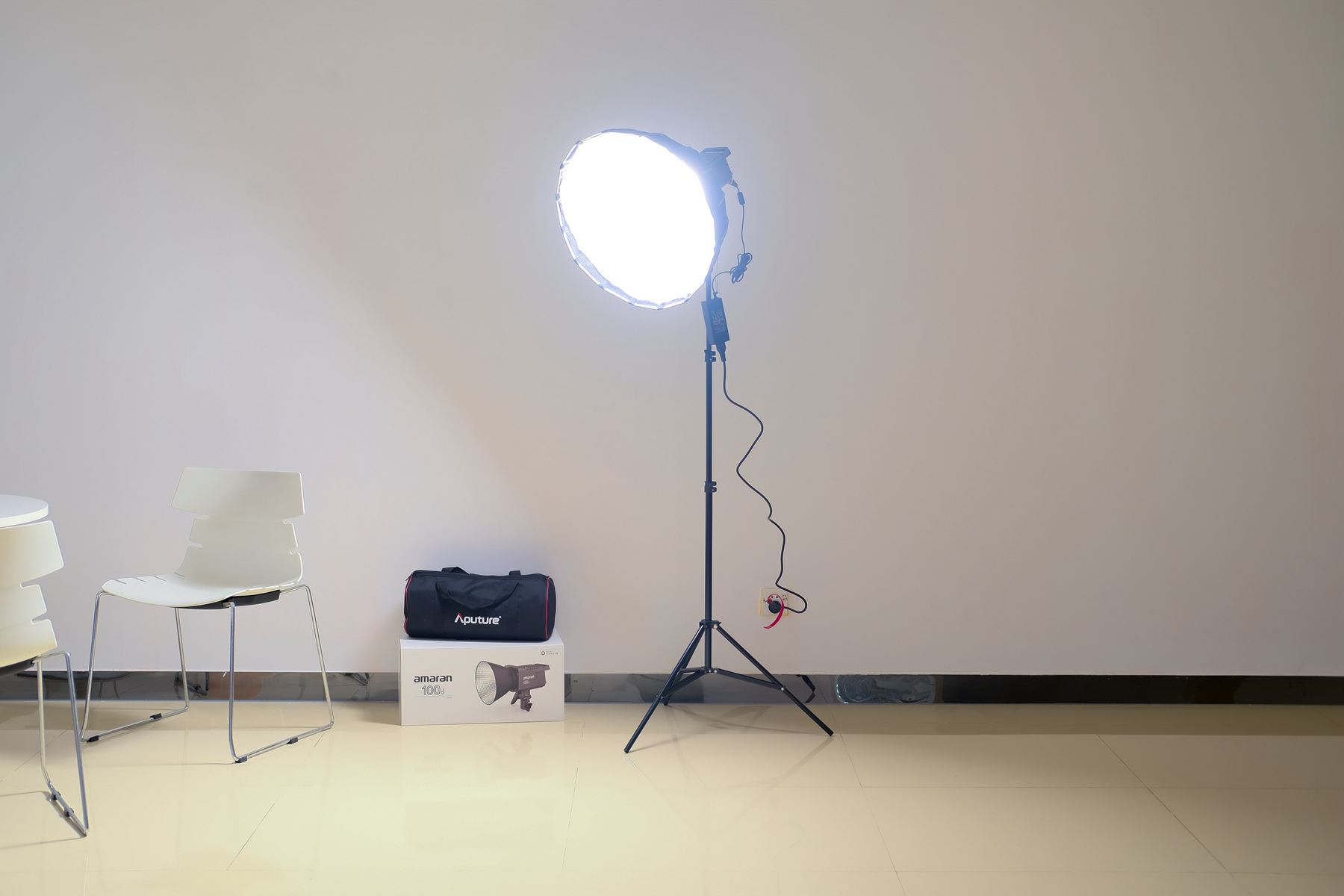 艾蒙拉100d和艾蒙拉100x,爱图仕艾蒙拉灯