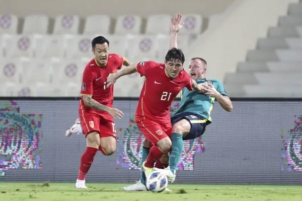 足球为什么一定要靠归化球员,靠归化球员能拯救中国足球吗