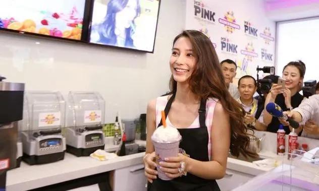 开奶茶店的不止王俊凯!为什么明星都钟爱开一家奶茶店?