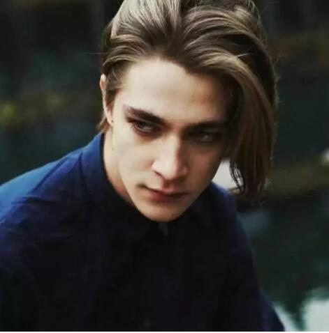 脸黑脖子黑怎么穿衣服,骨架大脖子短的女生怎么穿衣