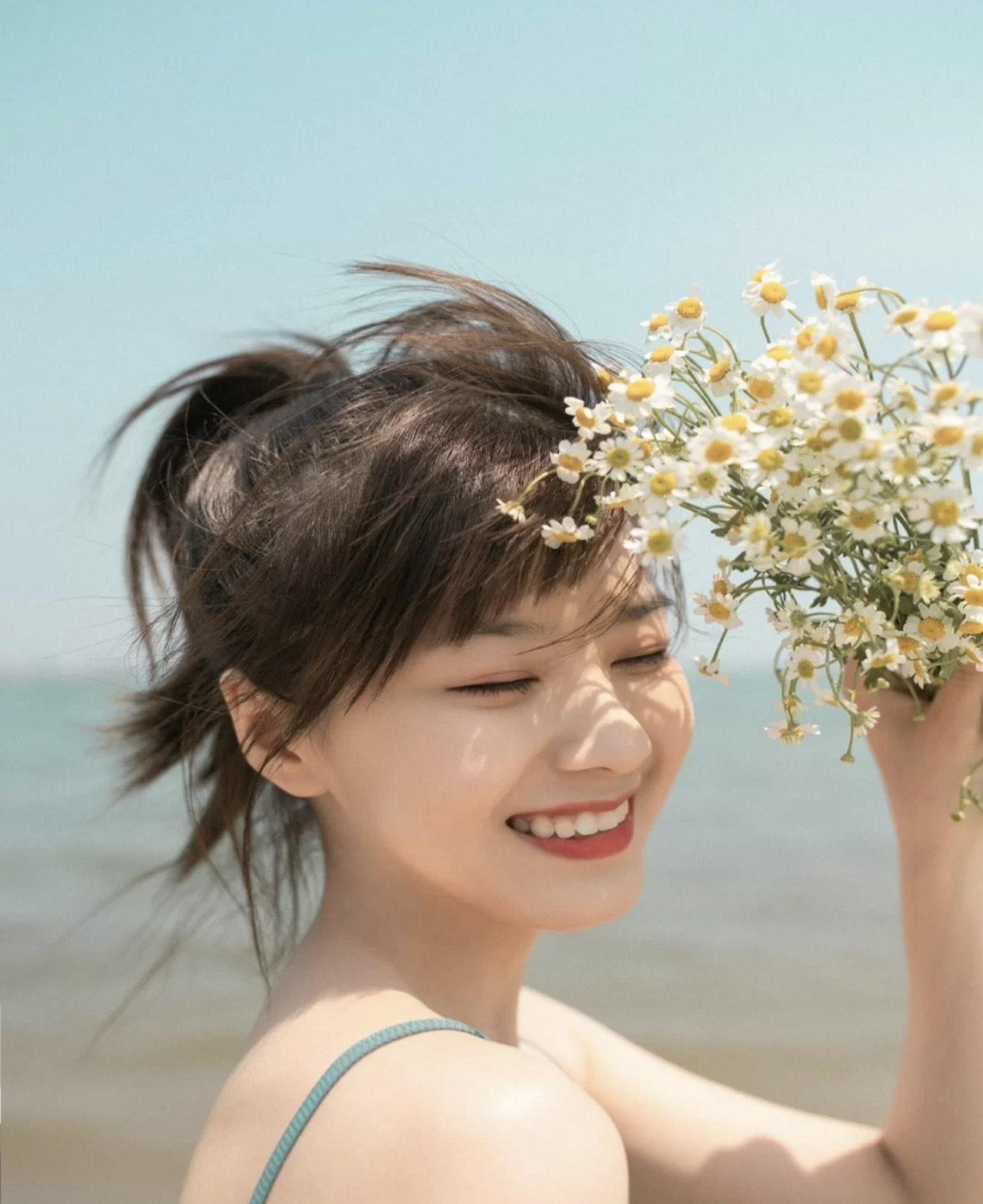 面无表情和爱笑哪个容易长皱纹,一笑眼下有皱纹怎么办