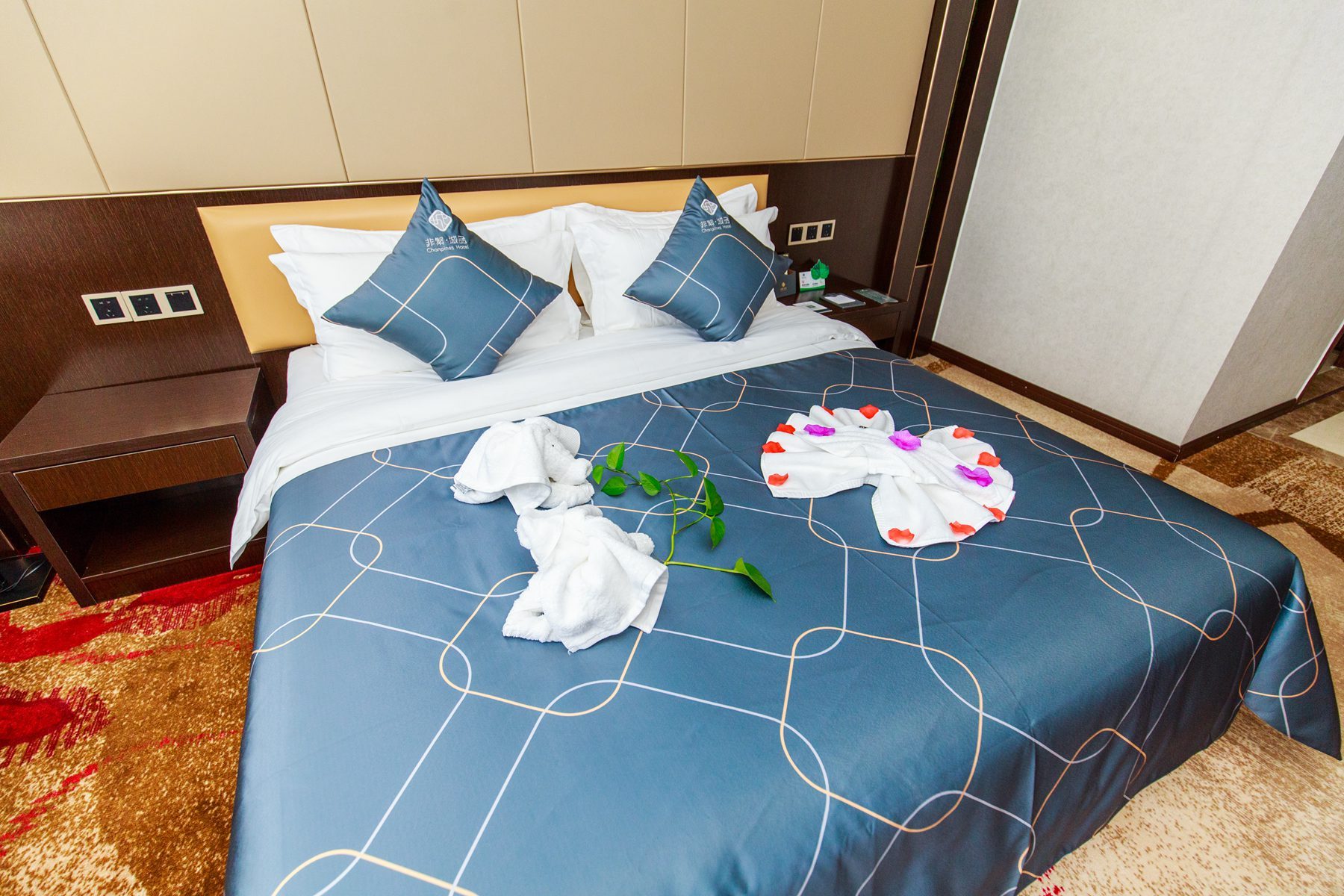 武汉哪里吃螃蟹风景最好,武汉人去青岛玩的地方