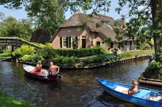 荷兰美丽而神秘的羊角村,羊角村荷兰最受欢迎小镇