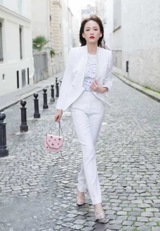 陈乔恩黑色挂脖裙图片,陈乔恩穿吊带裙