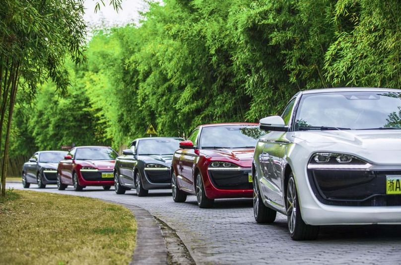 零跑s01目前最成功的老年代步车,零跑跑车s01