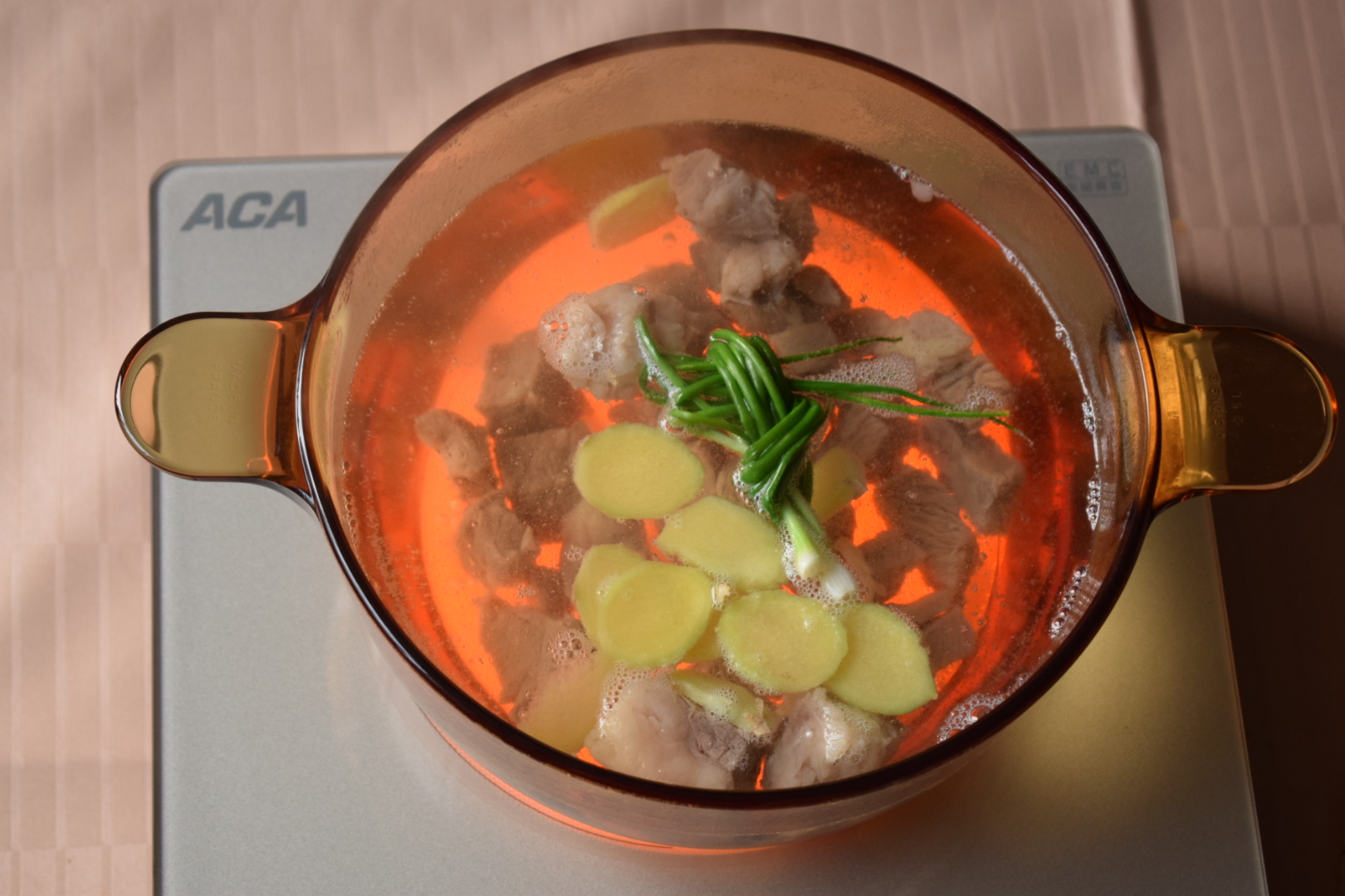 要炖出营养美味的牛肉汤，掌握这几小个技巧，牛肉也能好吃不塞牙