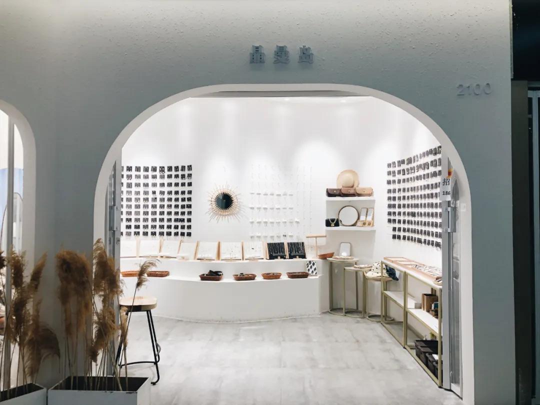 乌鲁木齐九鼎服装批发市场价格,乌鲁木齐批发服装便宜的地方2-3元