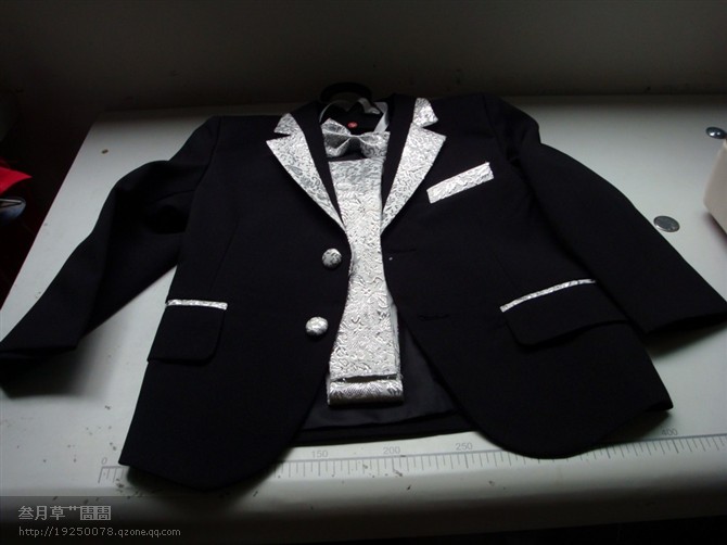 男性荷尔蒙的着装,男性公务员着装