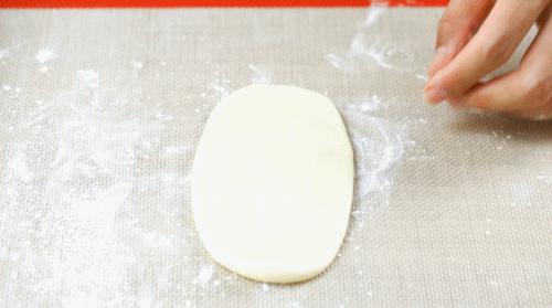 如何用烤箱烤芝麻烧饼,老北京麻酱芝麻烧饼的烤箱做法