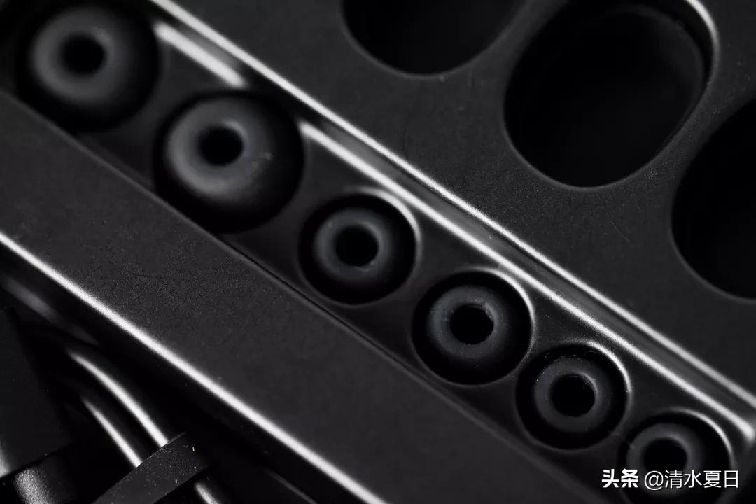 汪峰老师代言的耳机怎么样,汪峰耳机到底好不好