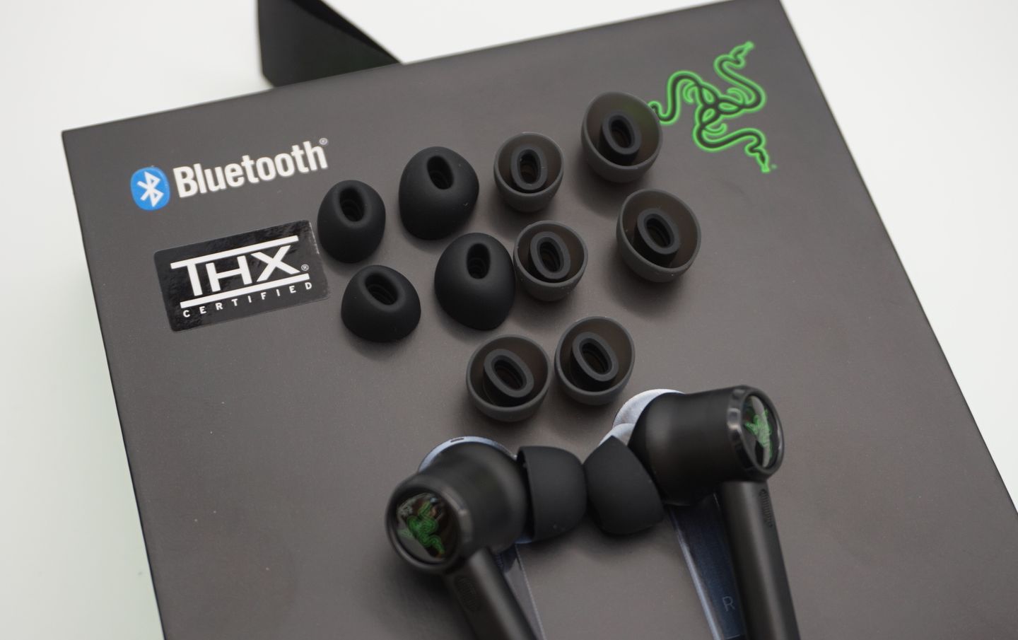 雷蛇战锤狂鲨v2专业版降噪耳塞,雷蛇战锤狂鲨v2专业版pubg测评