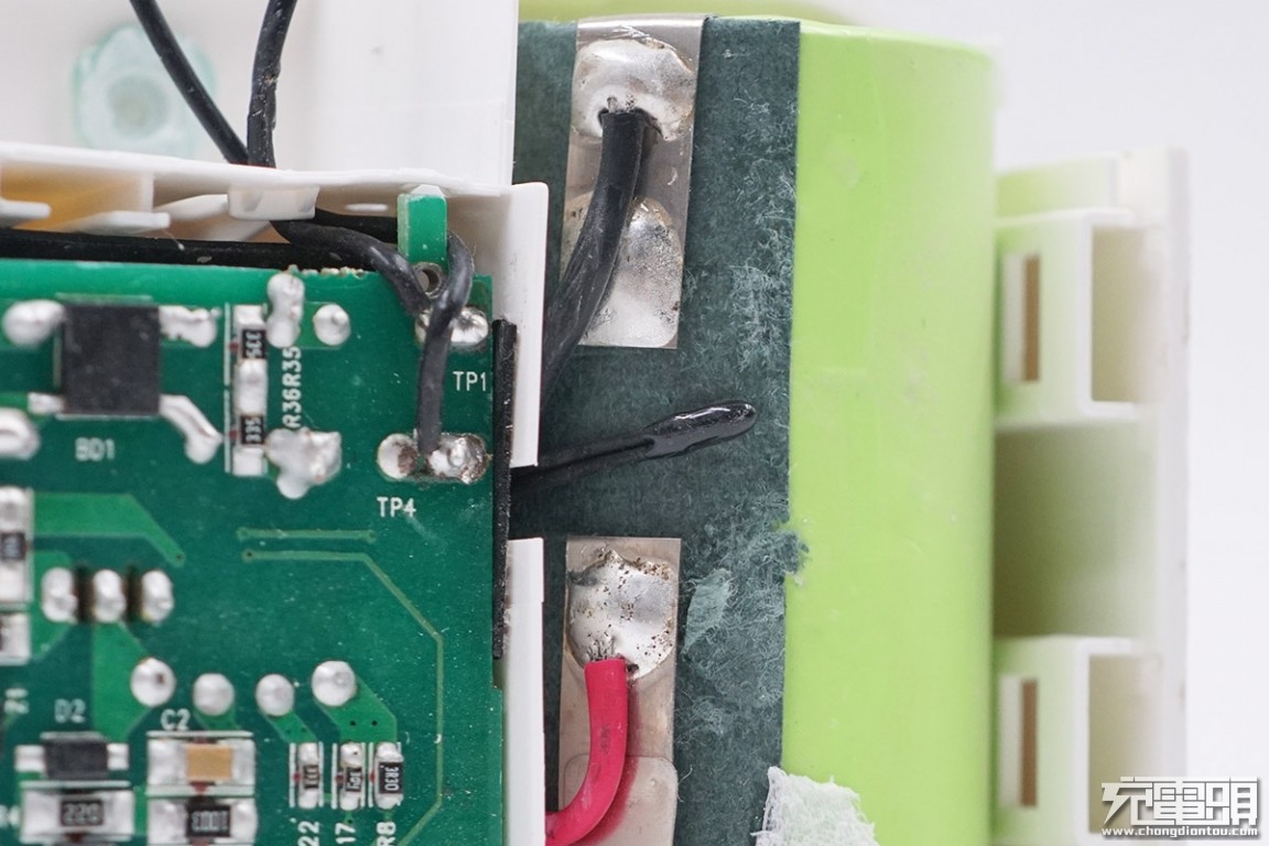 拆解华为5000mah充电宝,拆解60000ma充电宝