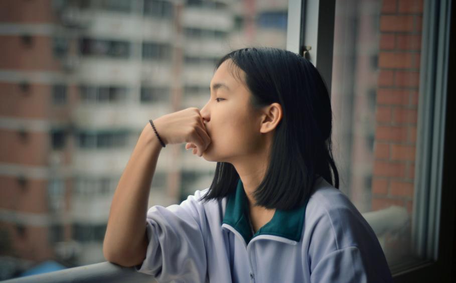 初中生每晚熬夜做作业怎么办,初中生每天熬夜写作业到凌晨两点