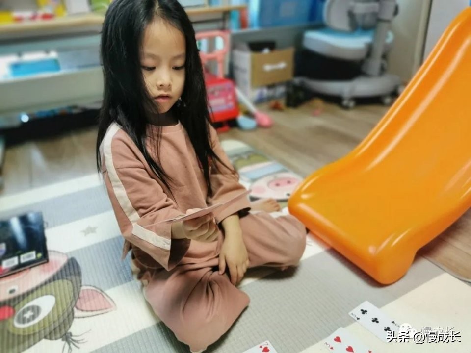 一副扑克牌早教,扑克牌的早教玩法