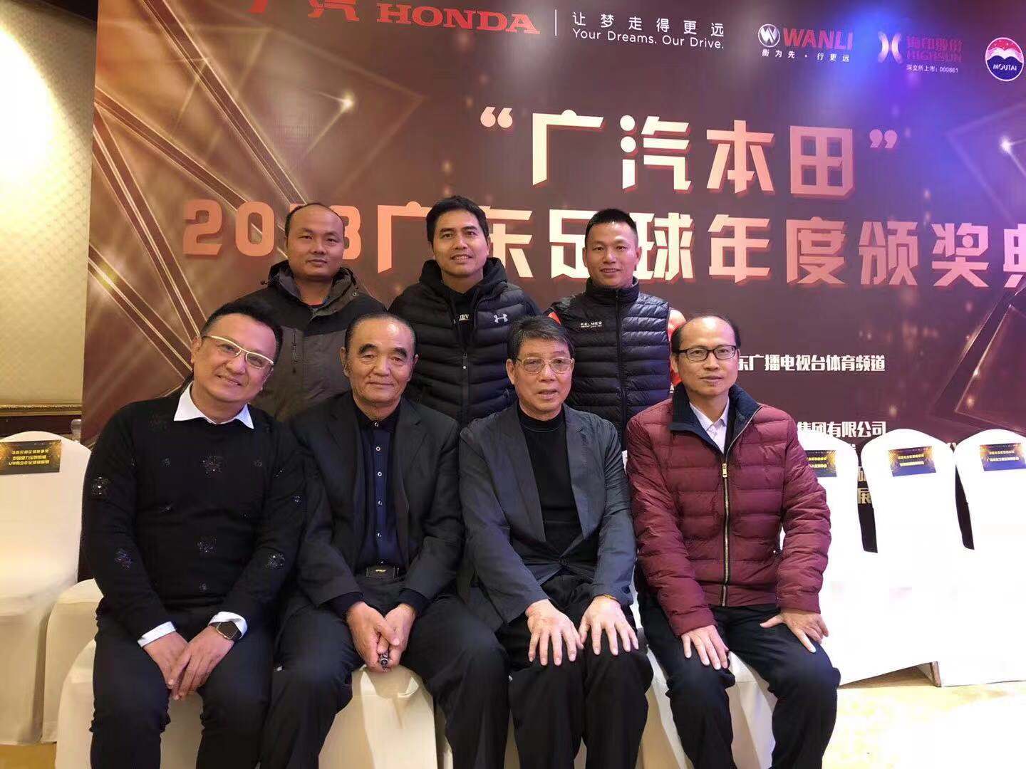 校园足球的“垦荒牛”，渔沙坦小学潘国洪校长的足球故事