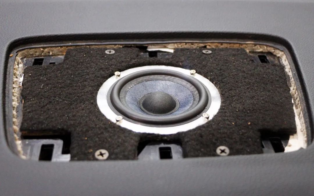 冠道后门喇叭升级,前后喇叭低音加强