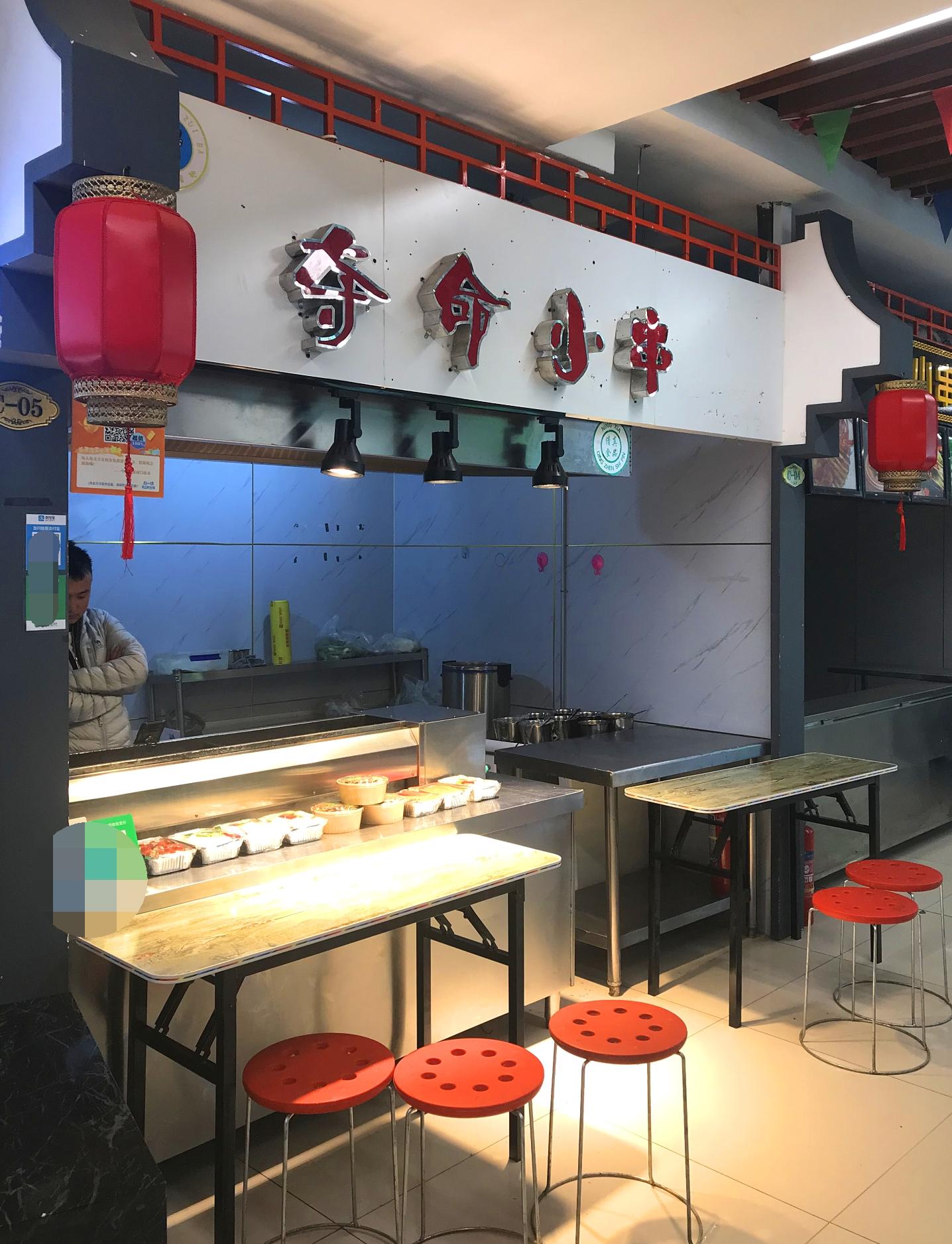 南门街上的夜市,银川夜市南门广场