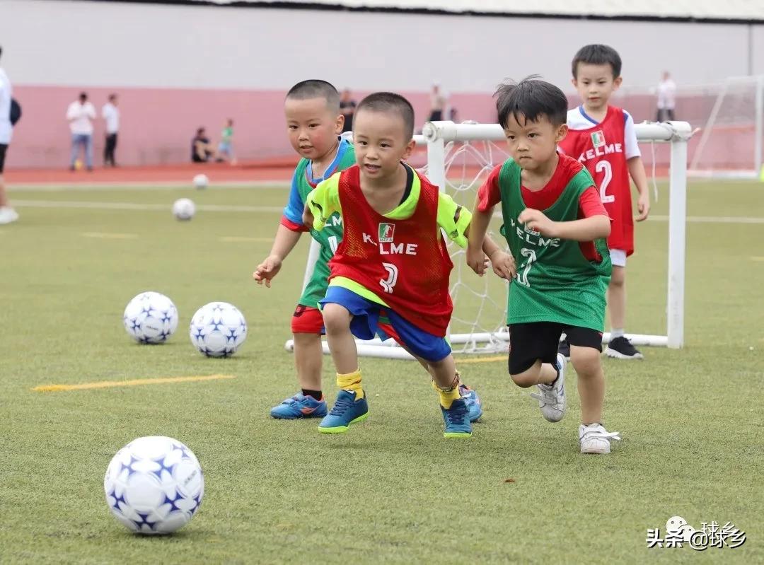 快乐足球记忆录,足球带给孩子们更多的快乐和成长
