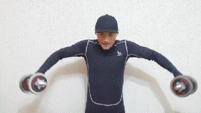 为什么很多健身动作都要收紧肩胛骨?掌握其中原理,健身才会高效