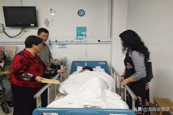 老人发病家属放弃治疗医生含泪说,临终老人病重家人能放弃治疗吗