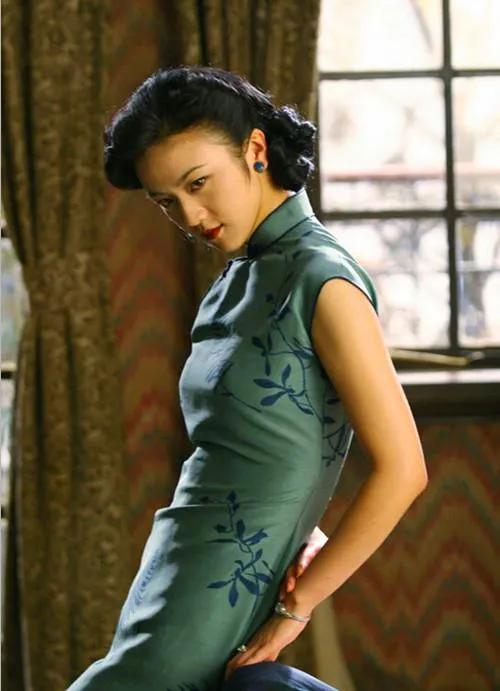 盘点张爱玲作品里为*欲情**陷落的女人