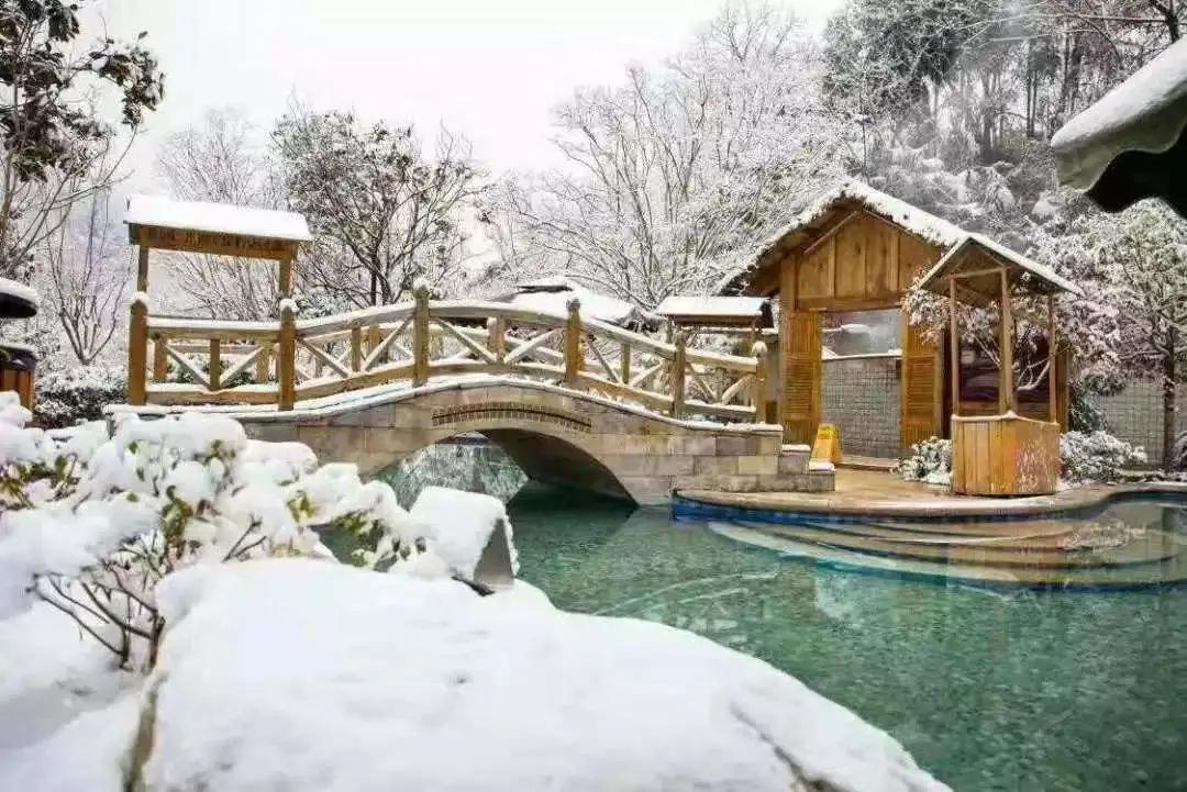 川西泡温泉看雪景,川西12月份最佳雪景泡温泉的地方
