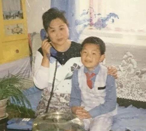 大鹏背后的人是谁,大鹏当年为啥能请这么多明星