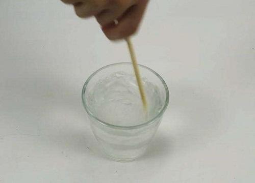 灰色绒面鞋怎么清洗不会变色,绒面鞋清洗完有水印怎么办