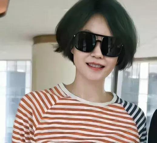 欧阳娜娜黄褐发色,2022年最流行显白的颜色