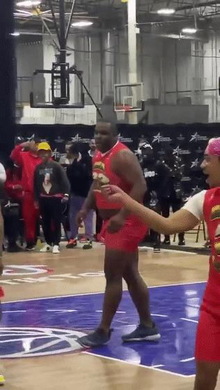 灵活死胖子背身单打,灵活死胖子究极形态