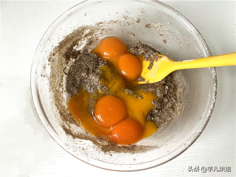 戚风蛋糕的家常做法自己制作,黑麦戚风蛋糕做法