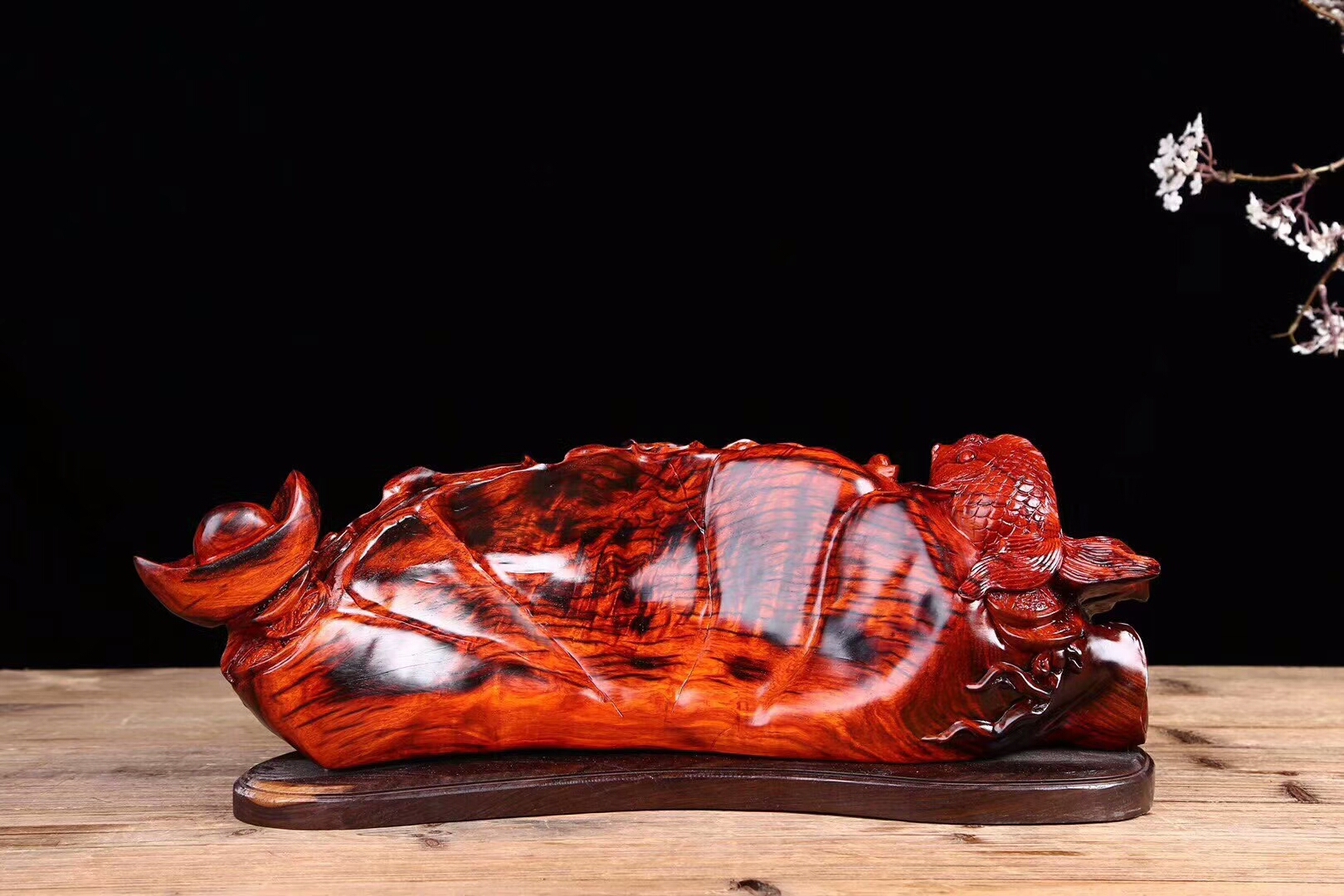 哪些木雕把件值得把玩,最简单的木雕小件