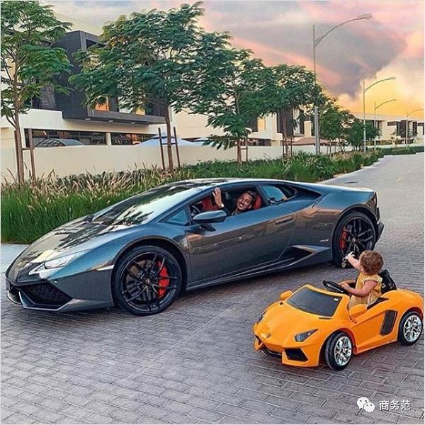 富二代发朋友圈的视频,富二代故意发朋友圈