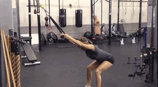 背阔肌和大臂肌的训练,弹力绳直臂下拉背阔肌