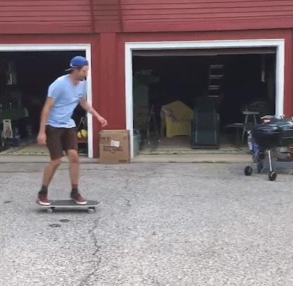 搞笑gif段子妹子有点太淘气了,搞笑gif妹子你又调皮了