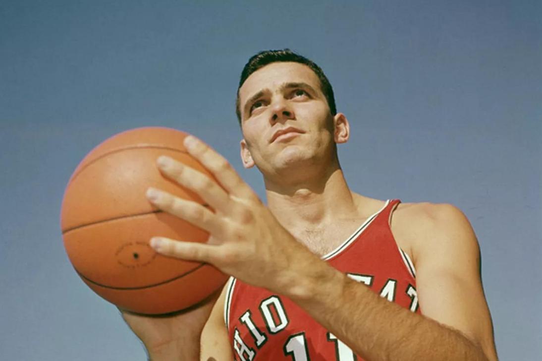 打法另类！盘点NBA十大矮壮的篮板怪物：身高不够依然强力