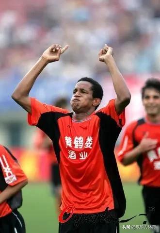 武汉足球今天的成绩,武汉足球七连胜