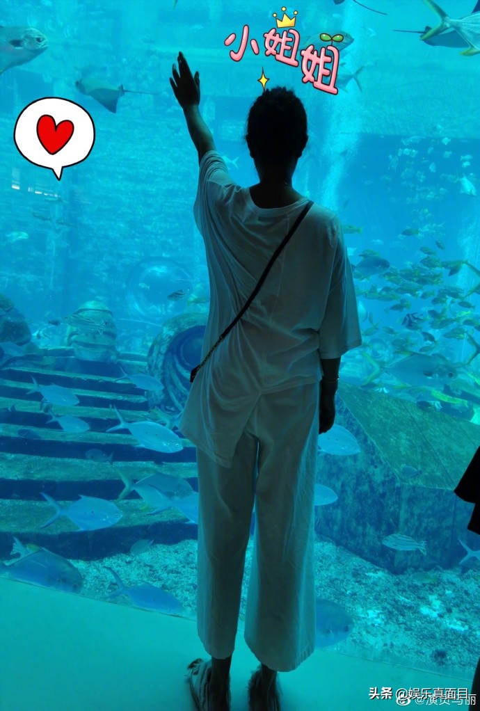 马丽年轻时照片简直认不出,马丽搞笑自拍