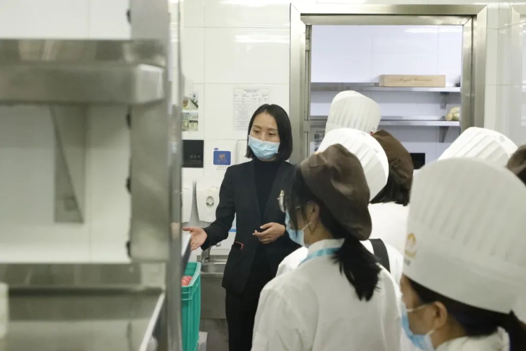 探访欧米茄总部,欧米奇西点西餐学院参观