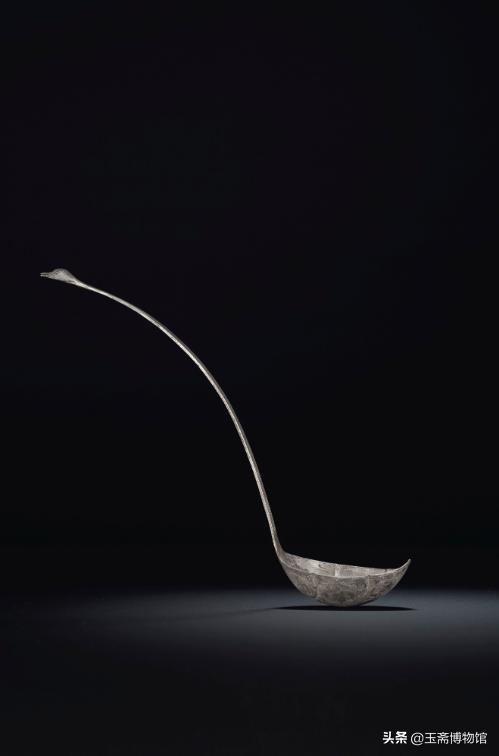 小小的汤勺，可以换一套房，最高拍卖价竟然高达207万