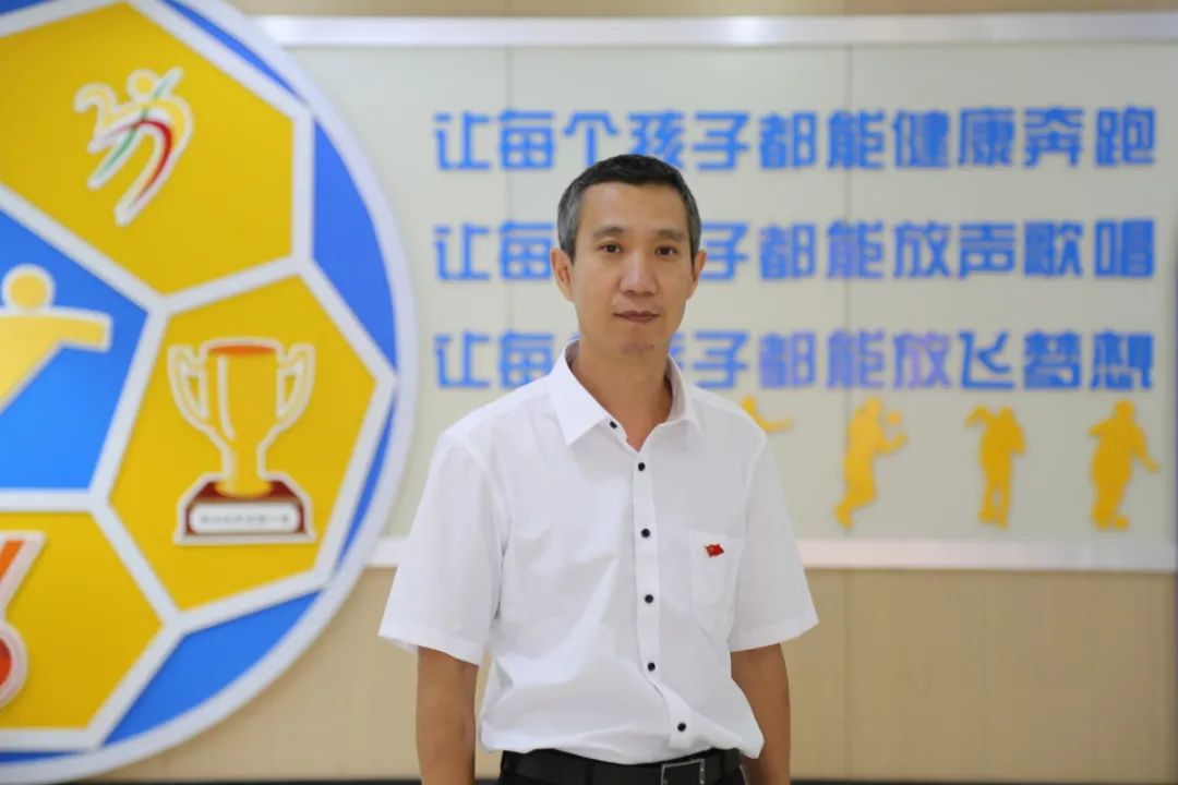 鍜岃皭鑲蹭汉,鍜岃皭鏁欒偛鍏ㄩ潰鍙戝睍