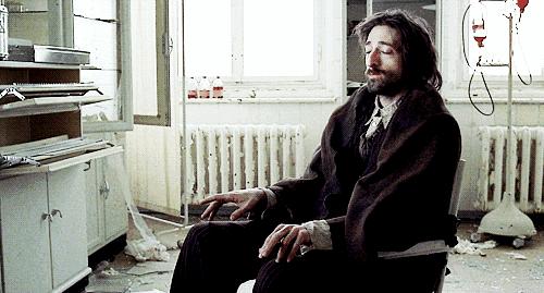 新加坡钢琴老师月薪,月薪两万钢琴老师