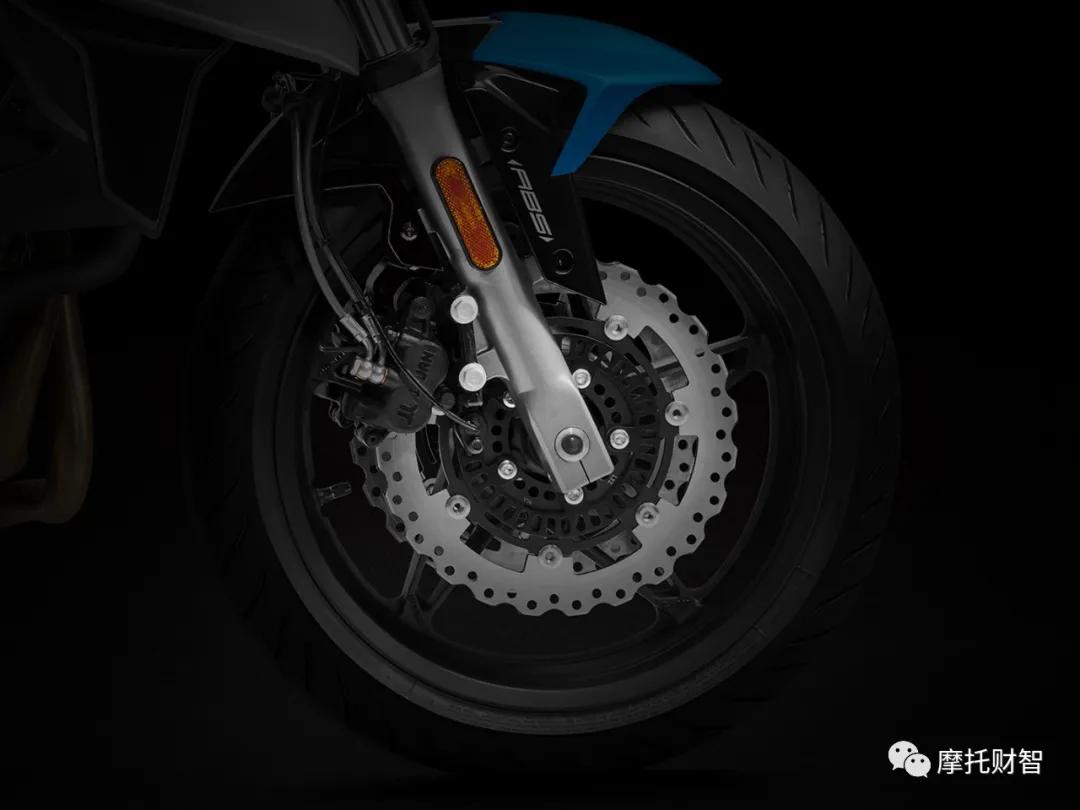 40900/29900元，2020升级款650NK/400NK，增配滑动离合TFT仪表