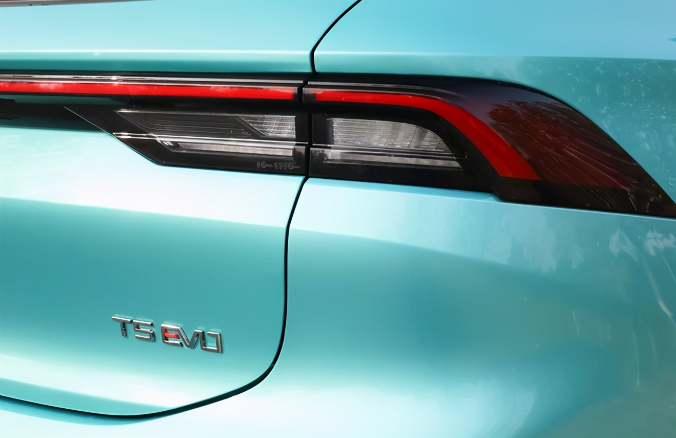 最接近evo的三菱车,三菱evo最经典车型排名