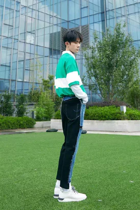 洋气破洞牛仔裤九分牛仔裤,回头率高的破洞牛仔裤